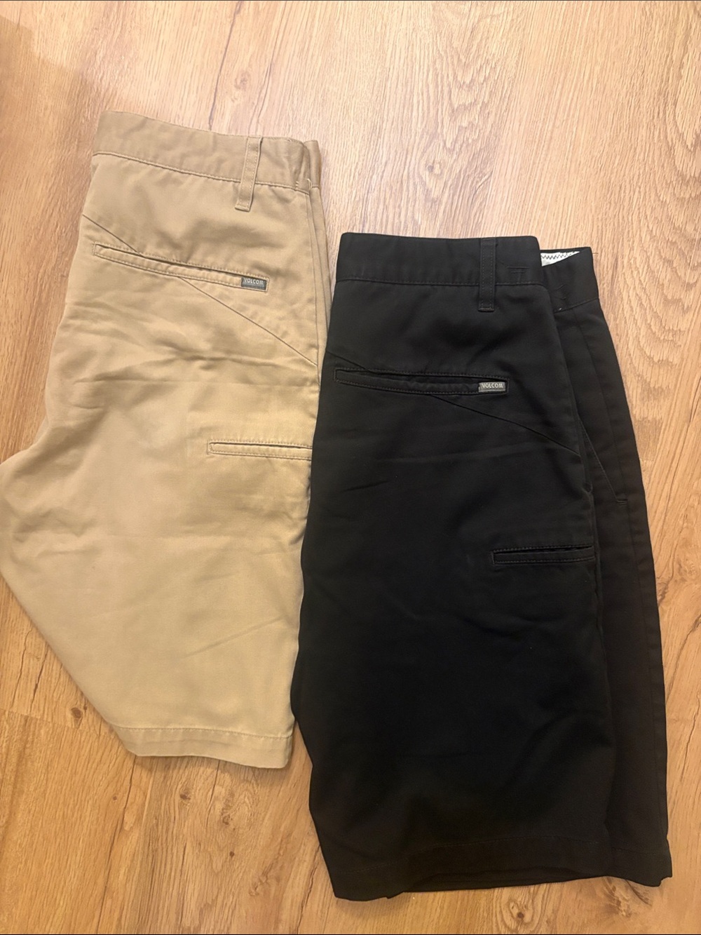Volcom Men’s Chino Shorts TRIO - Black, Khaki, Light Gray (size 30) - Picture 7 of 9